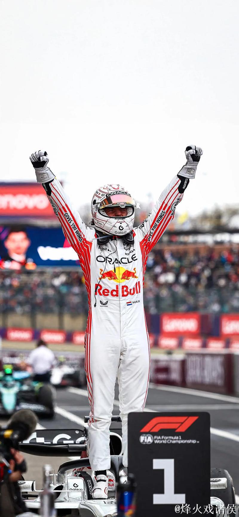 F1拉斯维加斯站排位赛：诺里斯夺杆位，维斯塔潘位居第二